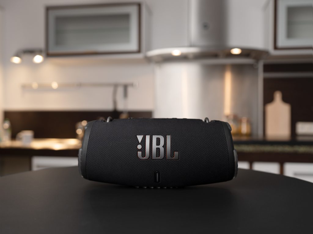 JBL Charge 4 vs JBL Xtreme 3 Side-by-Side Speaker Comparison 