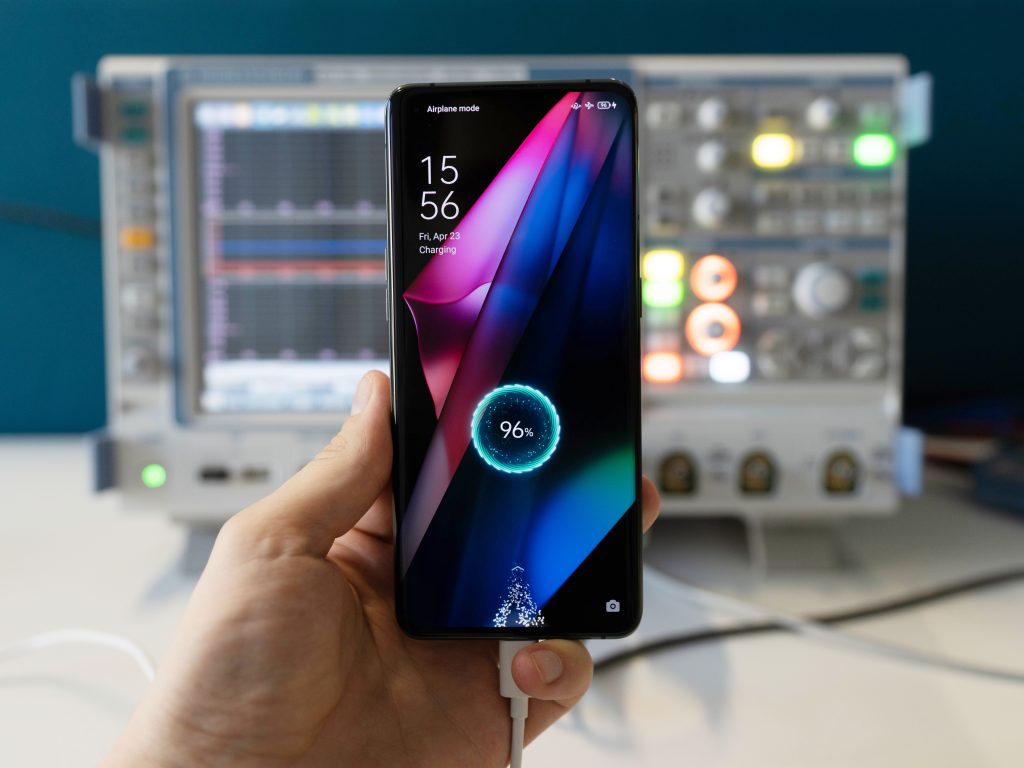 Oppo Find X3 Pro Battery review: A superlative ability to power up - DXOMARK