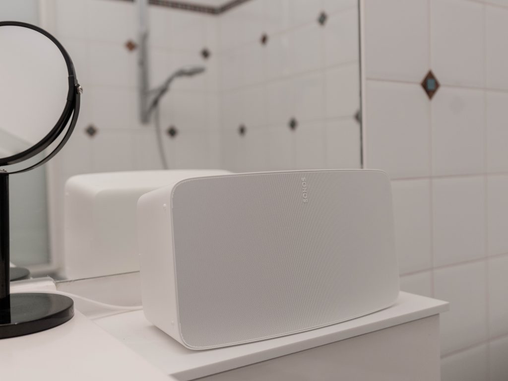 varme Lignende I Sonos Five Speaker review: Powerful and clean - DXOMARK
